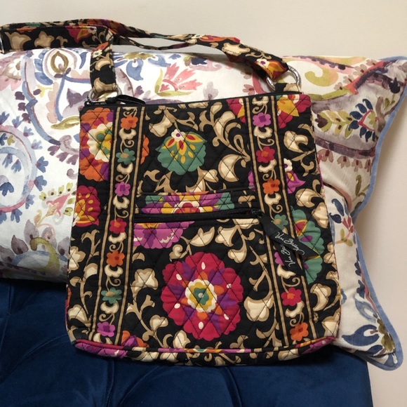 Vera Bradley cross body - Picture 2 of 5